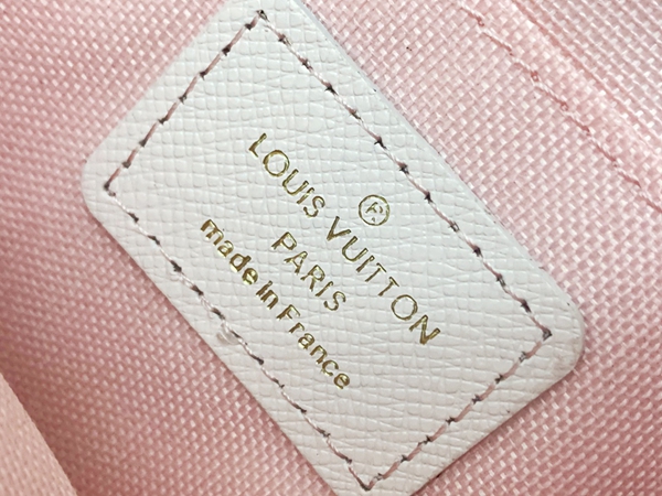 LVコピーウォレット角部分ディテール